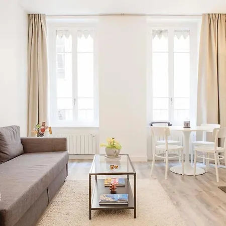 Calme Et Neuf Au Coeur De Apartamento *